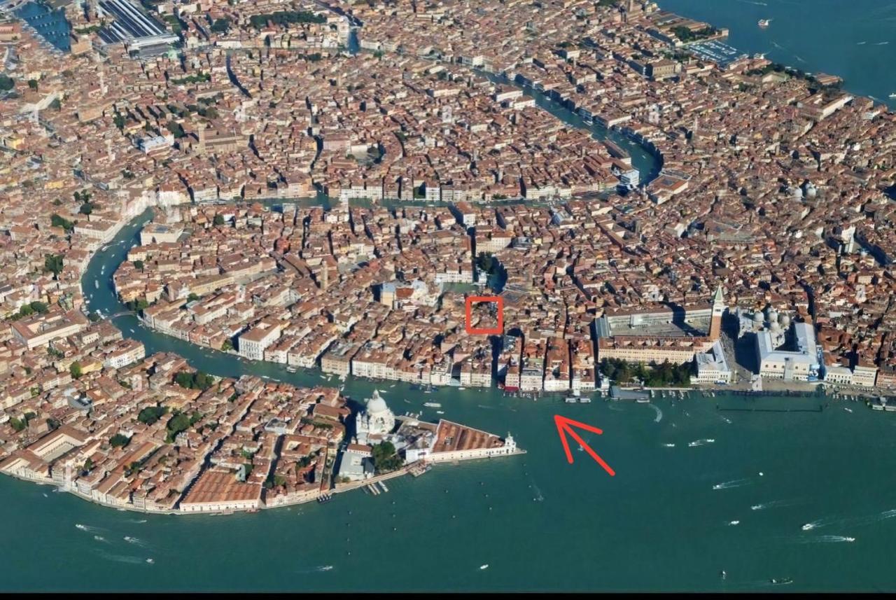 Apt Teatro Venezia Esterno foto