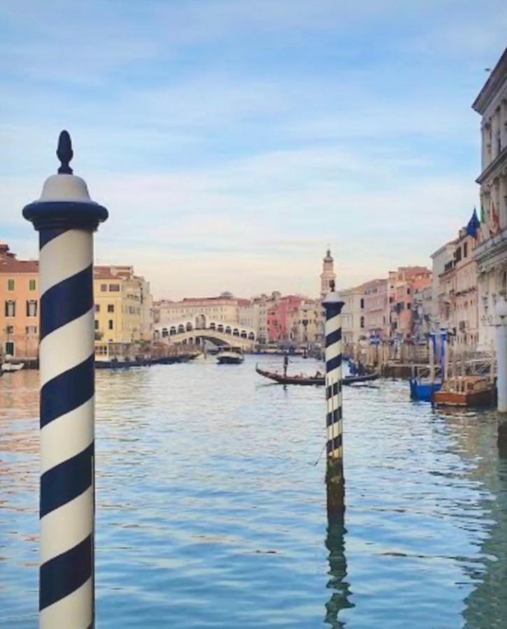 Apt Teatro Venezia Esterno foto